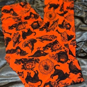 Lularoe OS Halloween leggings